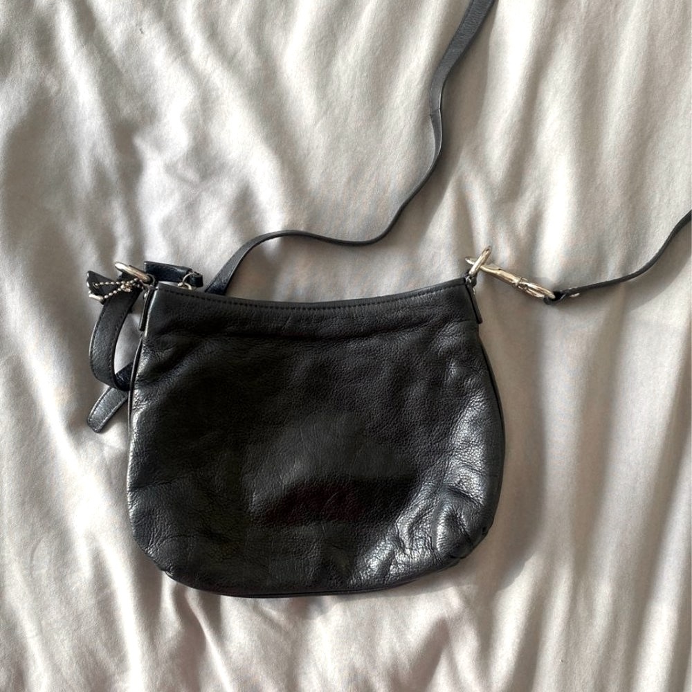 VINTAGE COACH CROSSBODY! - Picture 5 of 12